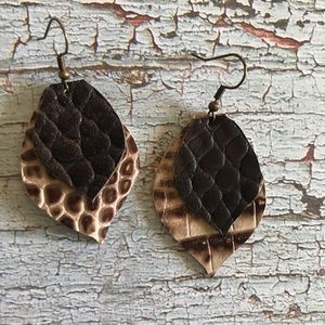 Leather earrings